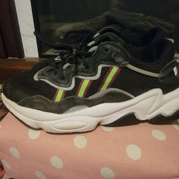 Adidas Ozweego Core Black Solar Green - Picture 6 of 9